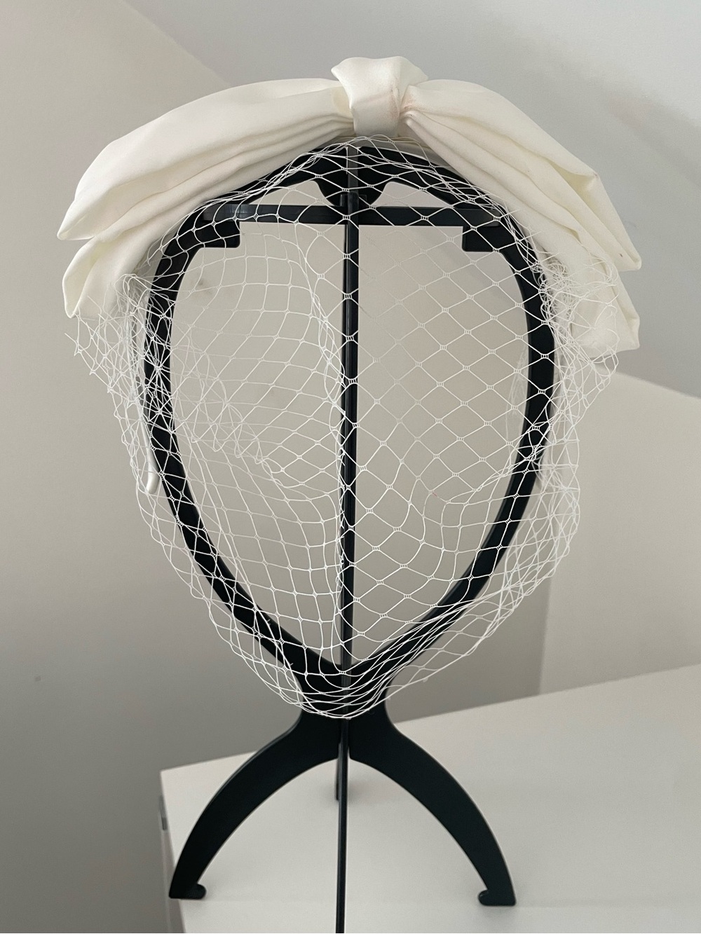 Bridal Bow Headband with Net Veil OS